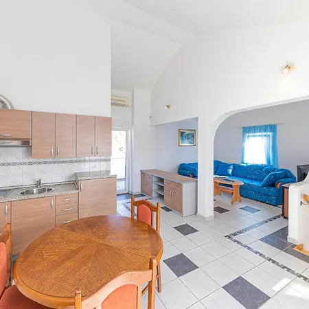 Awesome In Okrug Gornji * Trogir