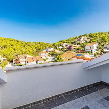 Awesome In Okrug Gornji *