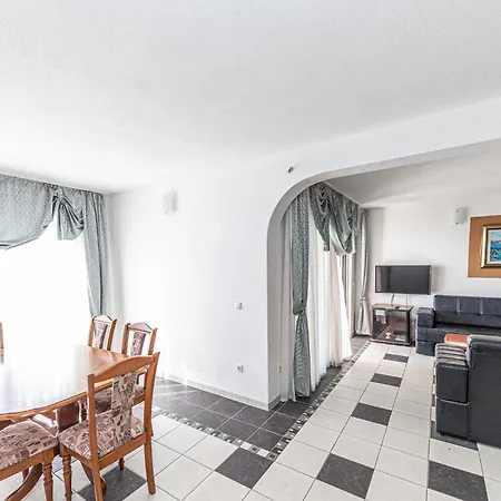 Awesome In Okrug Gornji *