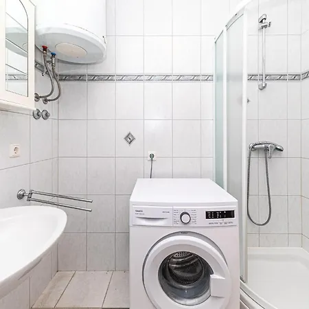 Awesome In Okrug Gornji Appartement *