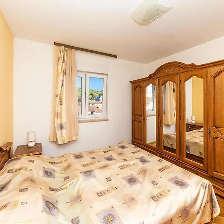 3 Bedroom In Okrug Gornji * Trogir