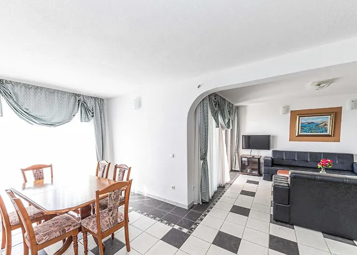Awesome In Okrug Gornji *