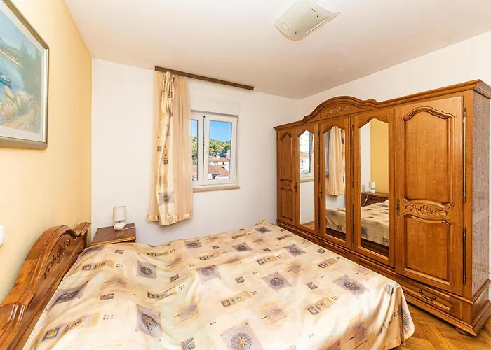Awesome In Okrug Gornji * Trogir
