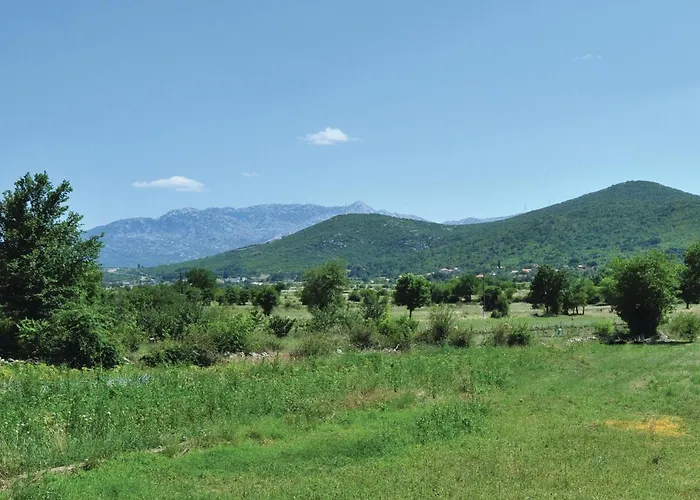 Awesome In Okrug Gornji