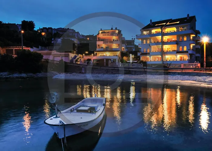 Awesome In Okrug Gornji * Trogir